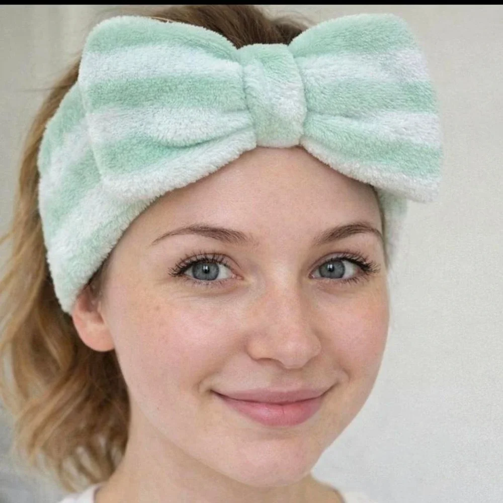 The‎ Crème Shop Teddy Plush Spa Headband